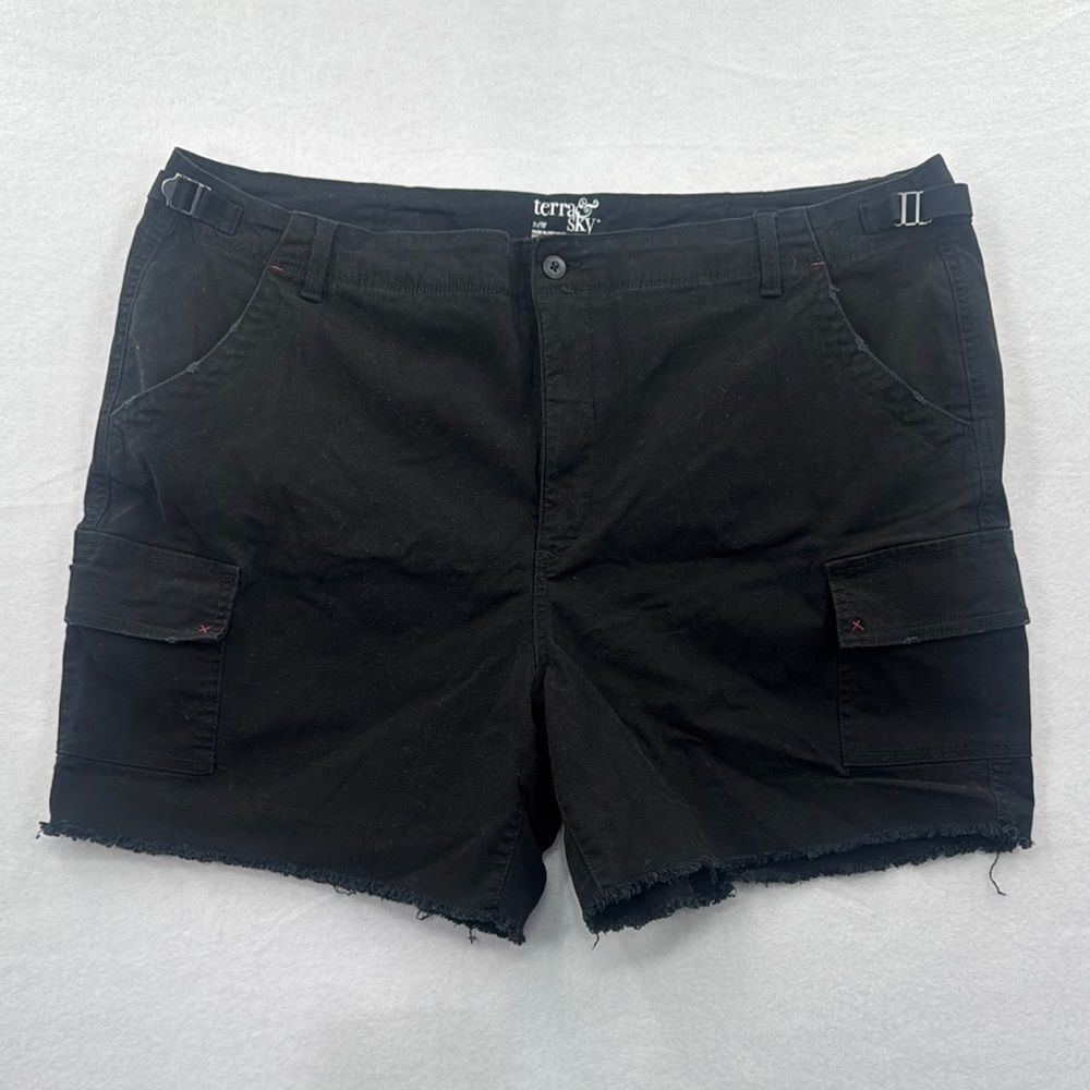 3for$20 Terra & Sky Black Cargio Style Fringe Hem Shorts size 24W